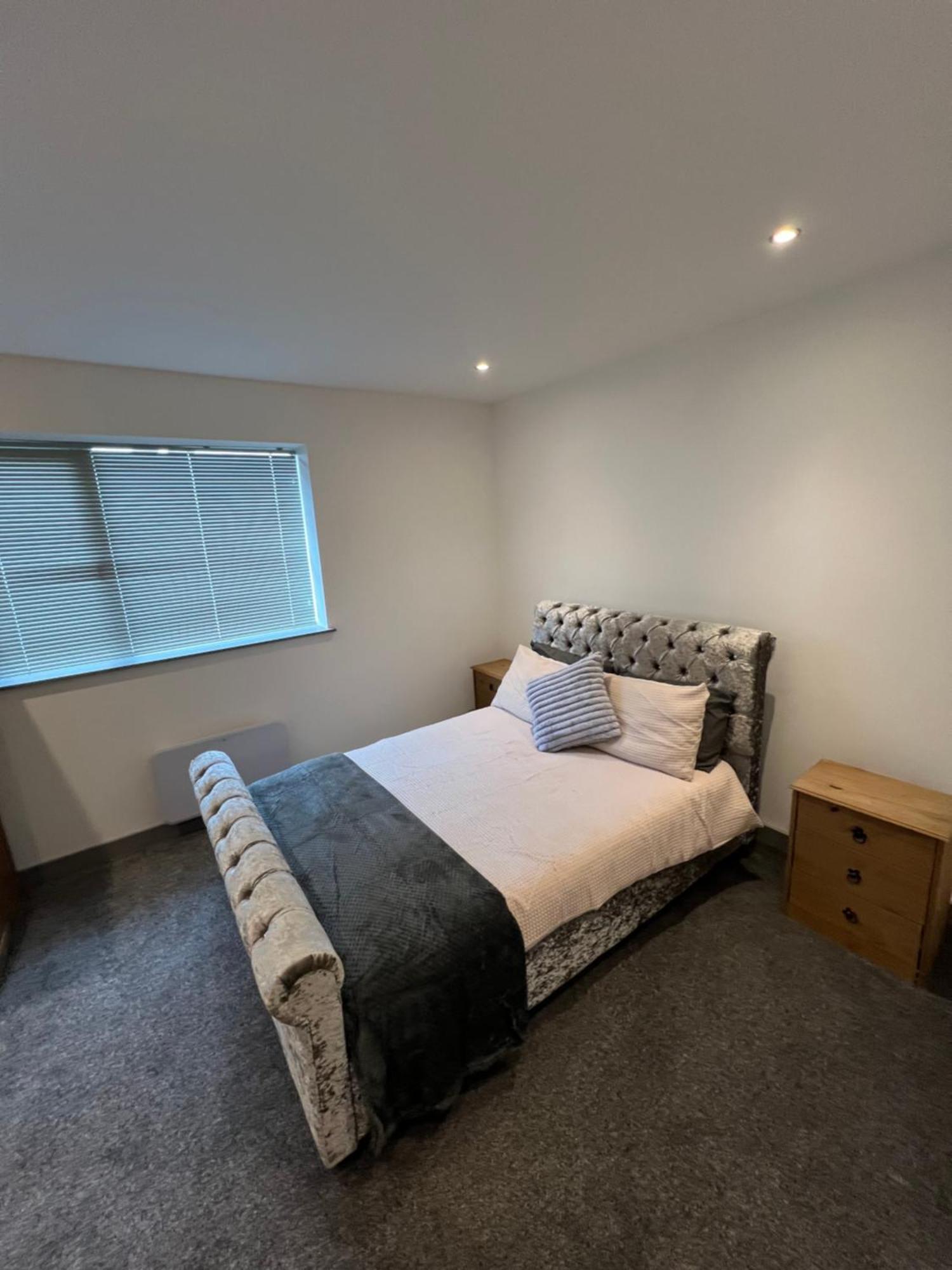 Cosy Modern Apartment Warrington Extérieur photo