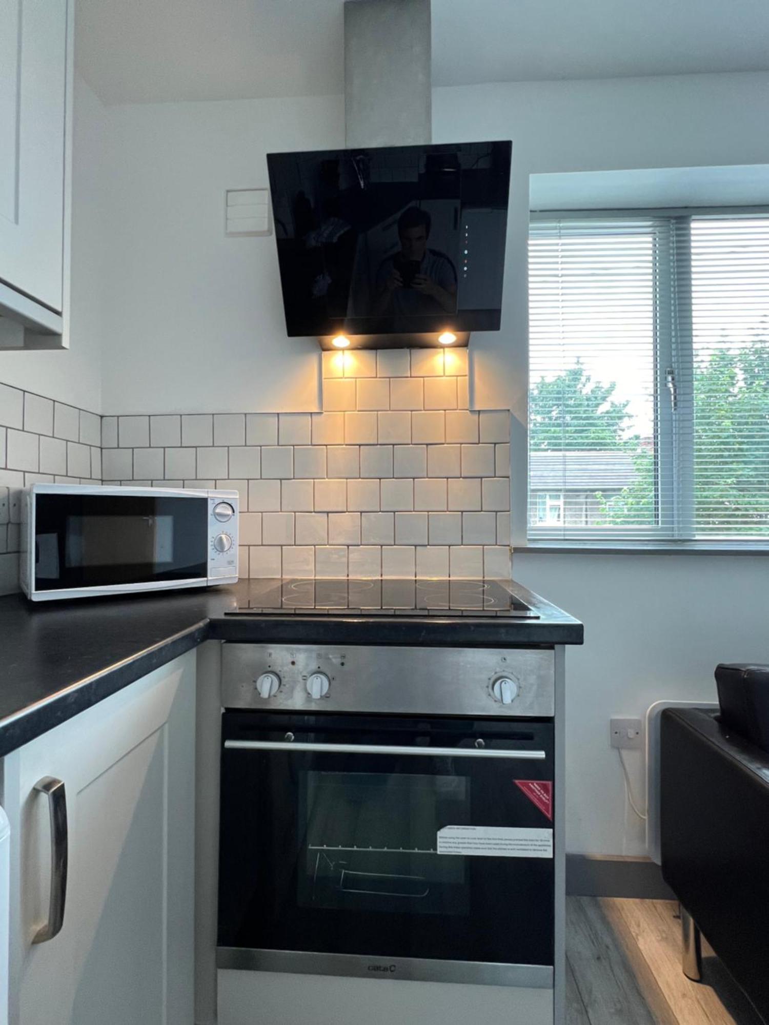 Cosy Modern Apartment Warrington Extérieur photo